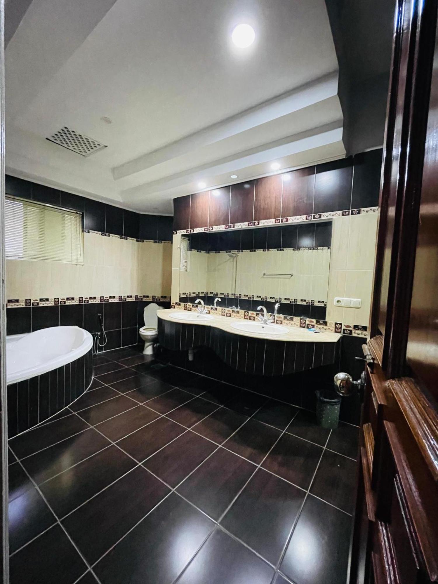 Executive Galaxy Guest House Islamabad Zewnętrze zdjęcie