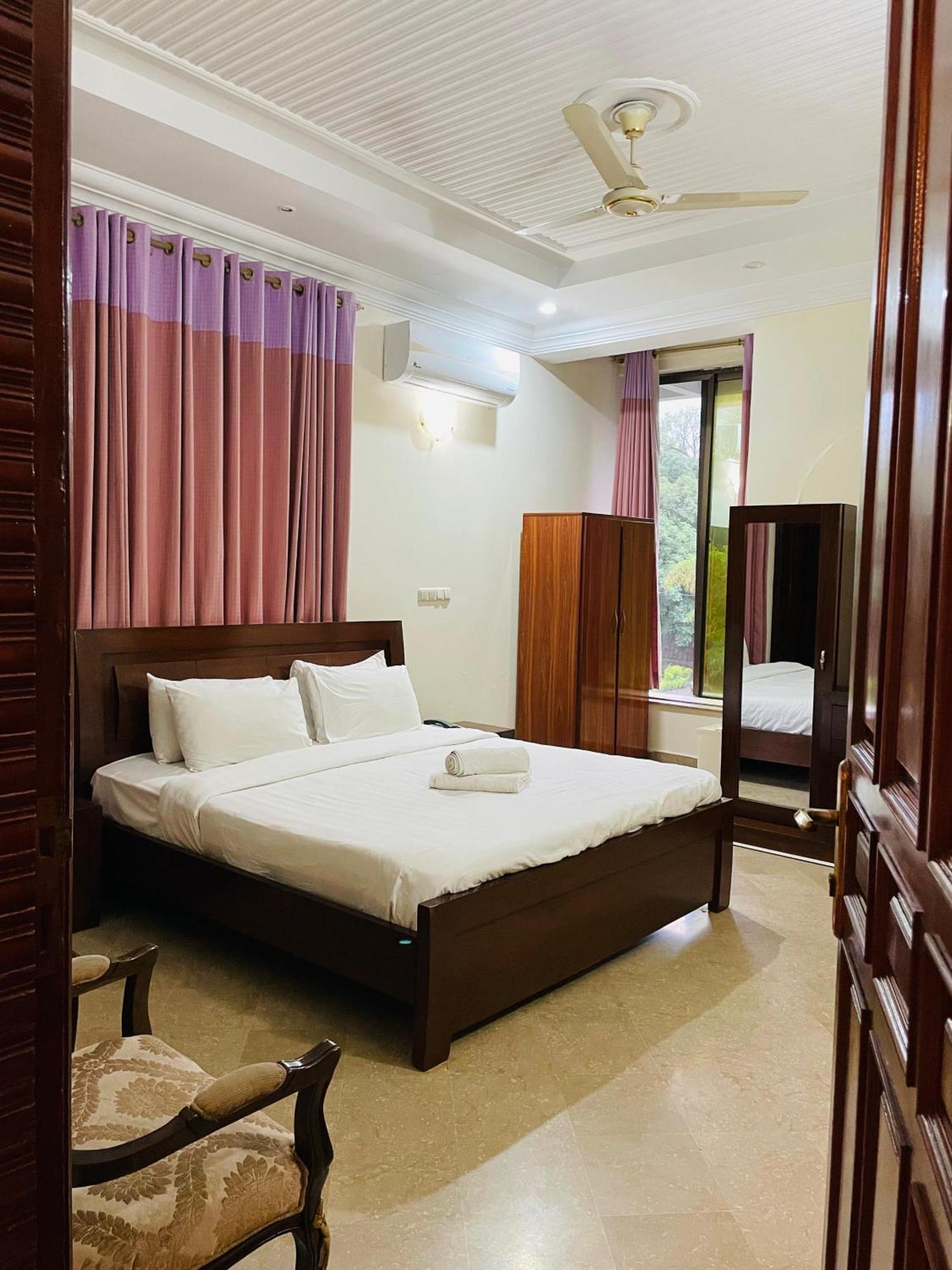 Executive Galaxy Guest House Islamabad Zewnętrze zdjęcie
