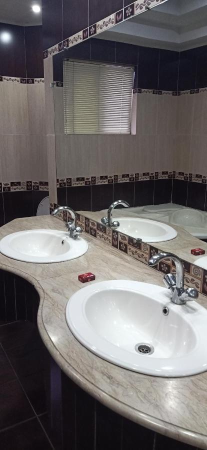 Executive Galaxy Guest House Islamabad Zewnętrze zdjęcie