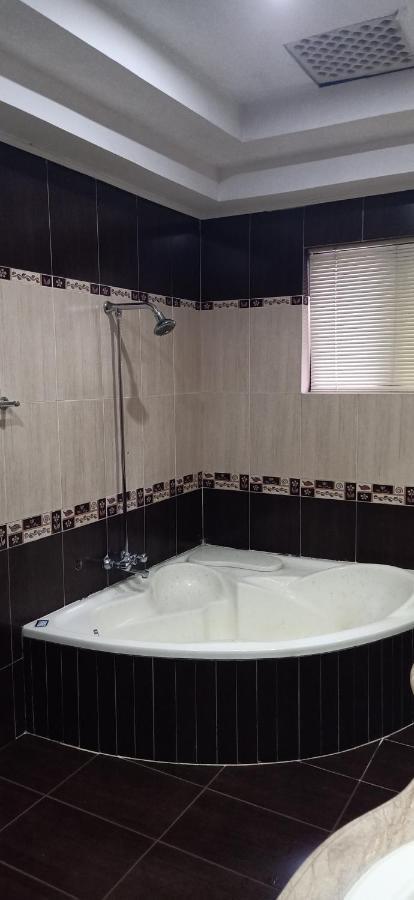 Executive Galaxy Guest House Islamabad Zewnętrze zdjęcie
