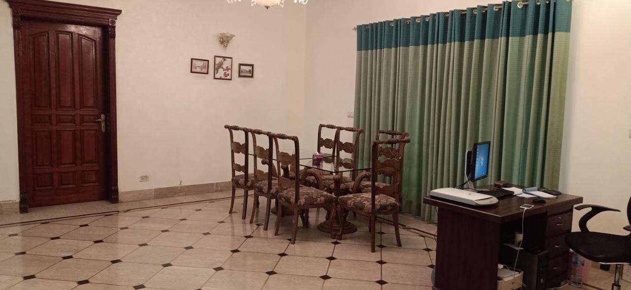 Executive Galaxy Guest House Islamabad Zewnętrze zdjęcie